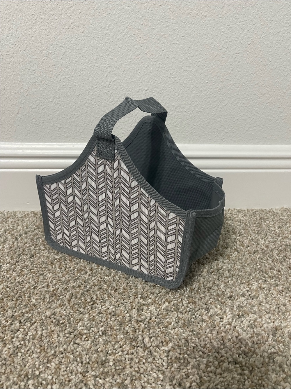 thirty-one Gray and White Chevron Charm Mini Catch-All Bin